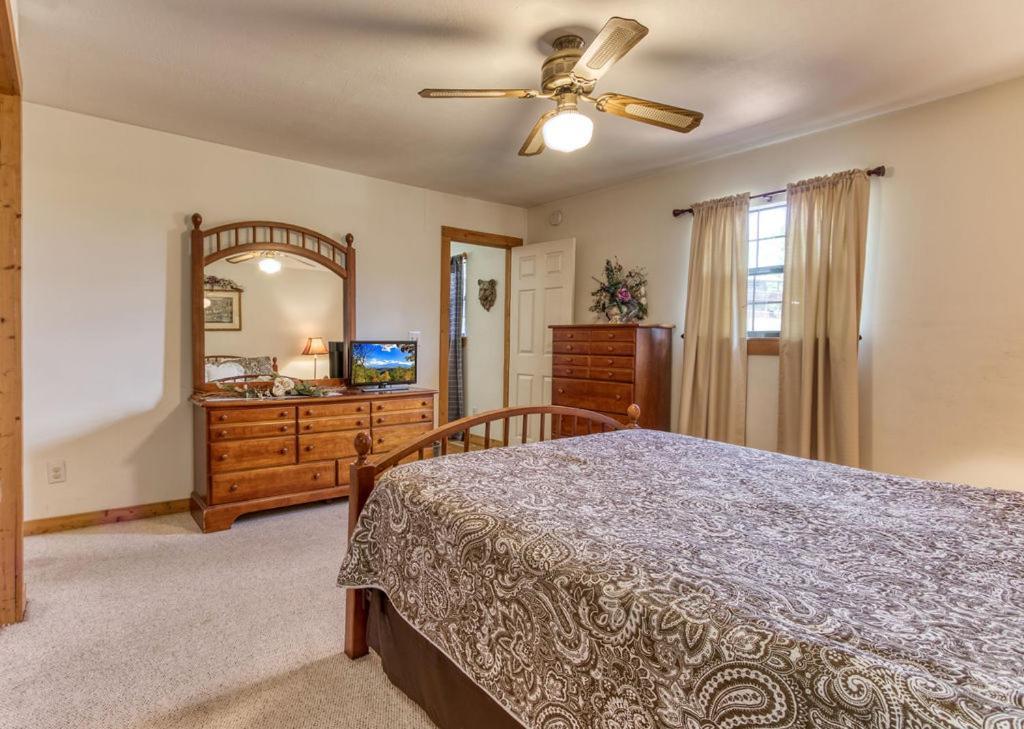 Amazing Grace-1089 Of Free Area Attraction Tickets For Each Paid Day!!! Villa Sevierville Exterior foto