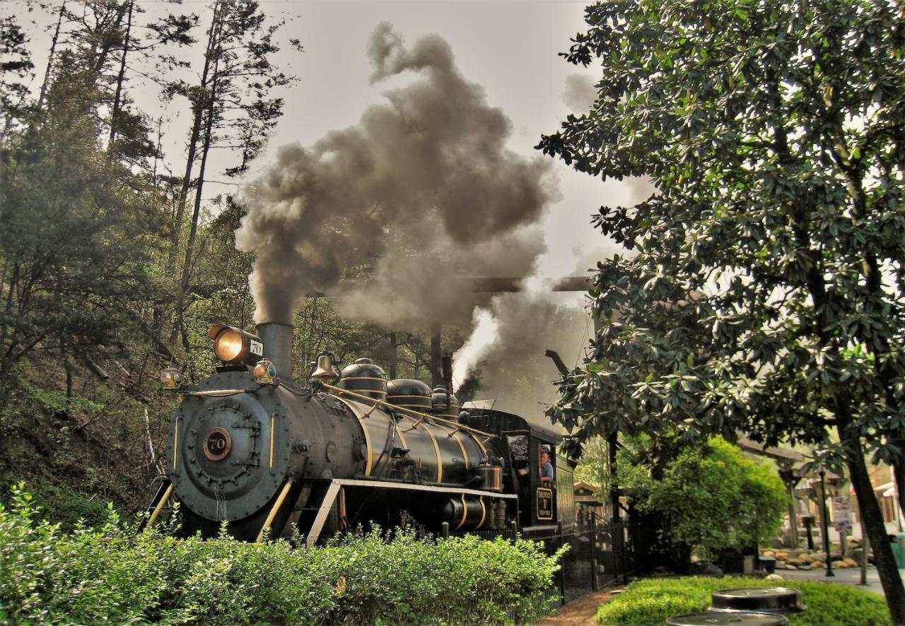 Amazing Grace-1089 Of Free Area Attraction Tickets For Each Paid Day!!! Villa Sevierville Exterior foto